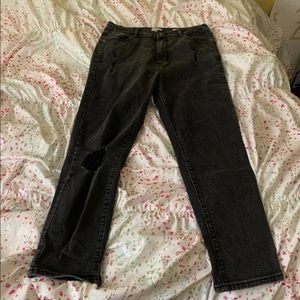 High Rise Black Jeans ripped